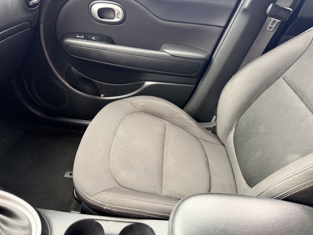 Photo 12 of this KIA SOUL