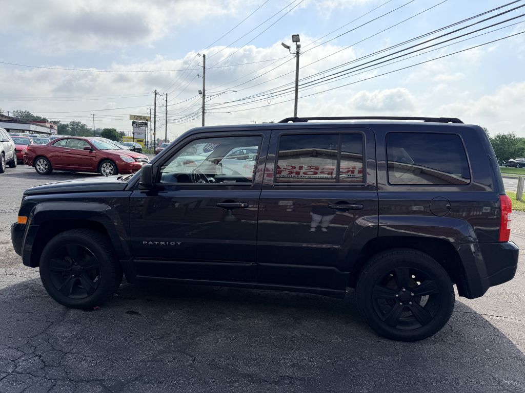 Photo 3 of this JEEP PATRIOT