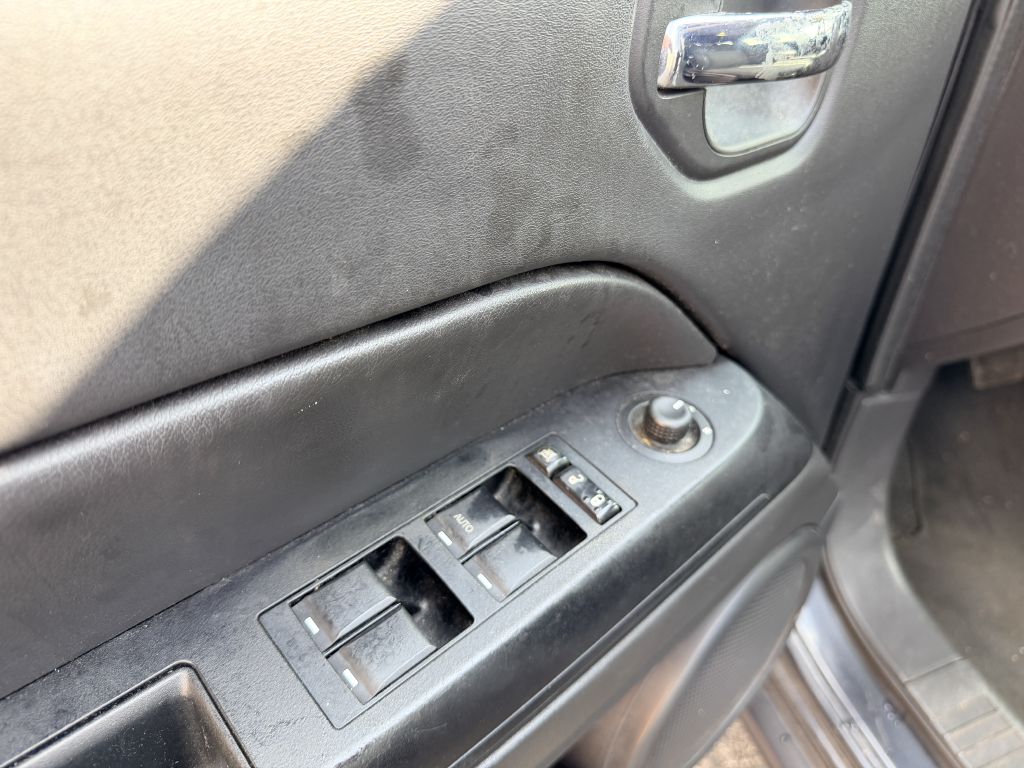 Photo 8 of this JEEP PATRIOT