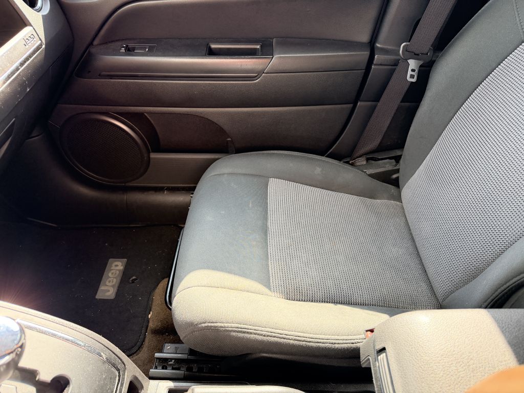 Photo 12 of this JEEP PATRIOT
