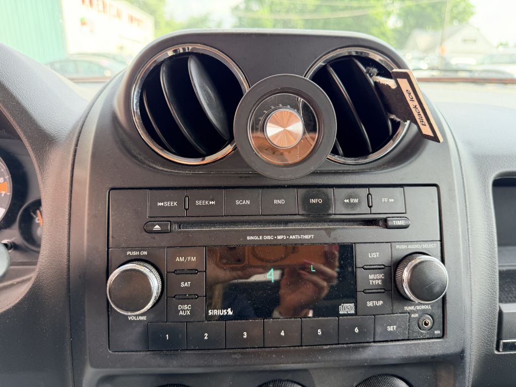 Photo 16 of this JEEP PATRIOT
