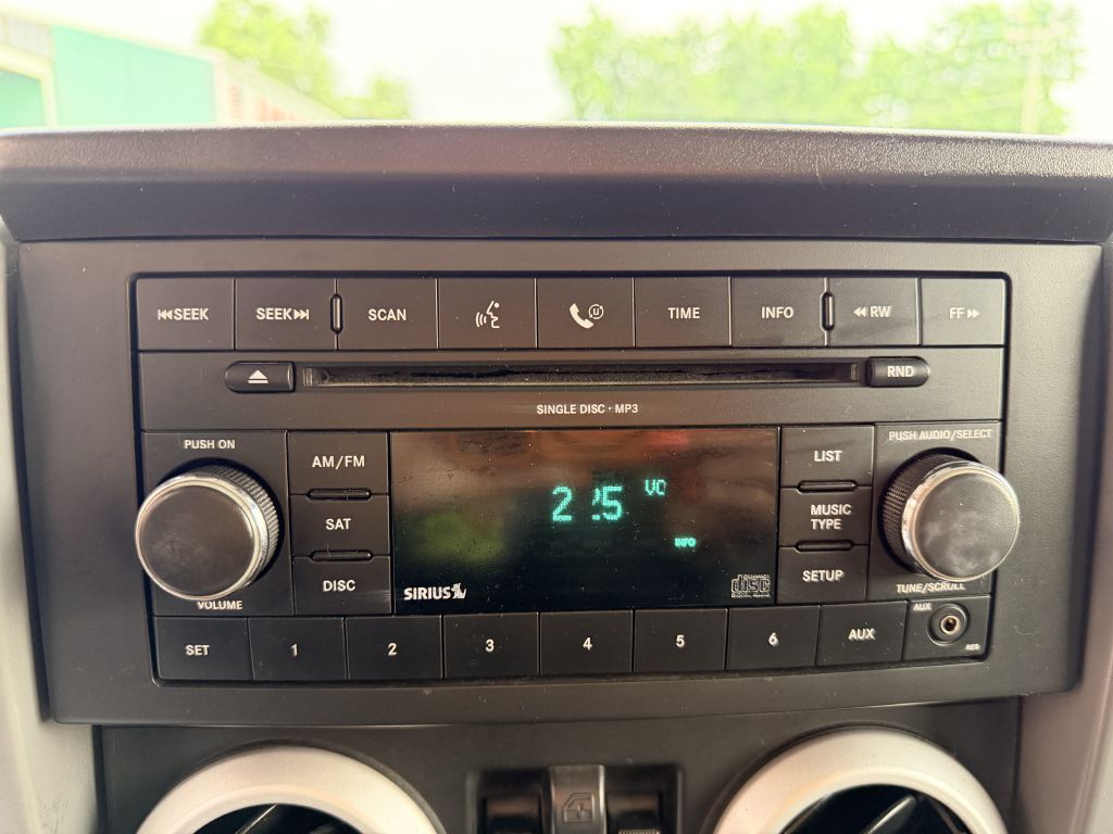 Photo 12 of this JEEP WRANGLER