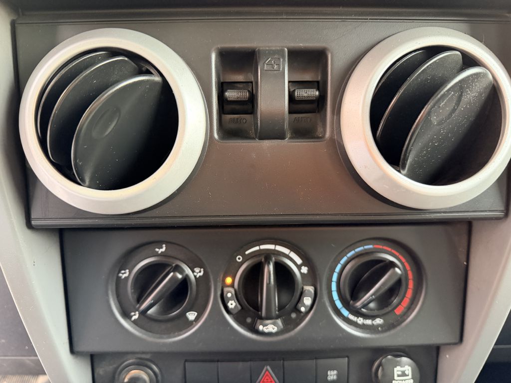 Photo 13 of this JEEP WRANGLER