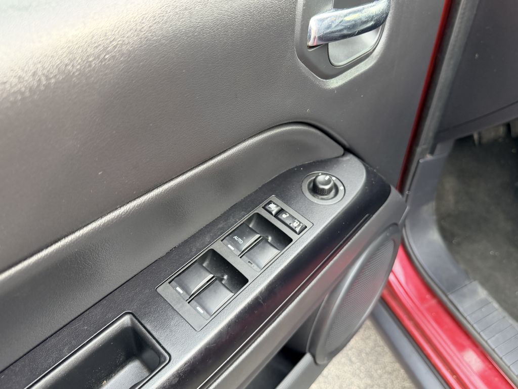 Photo 8 of this JEEP PATRIOT
