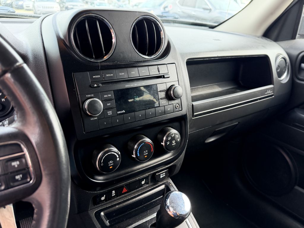 Photo 11 of this JEEP PATRIOT