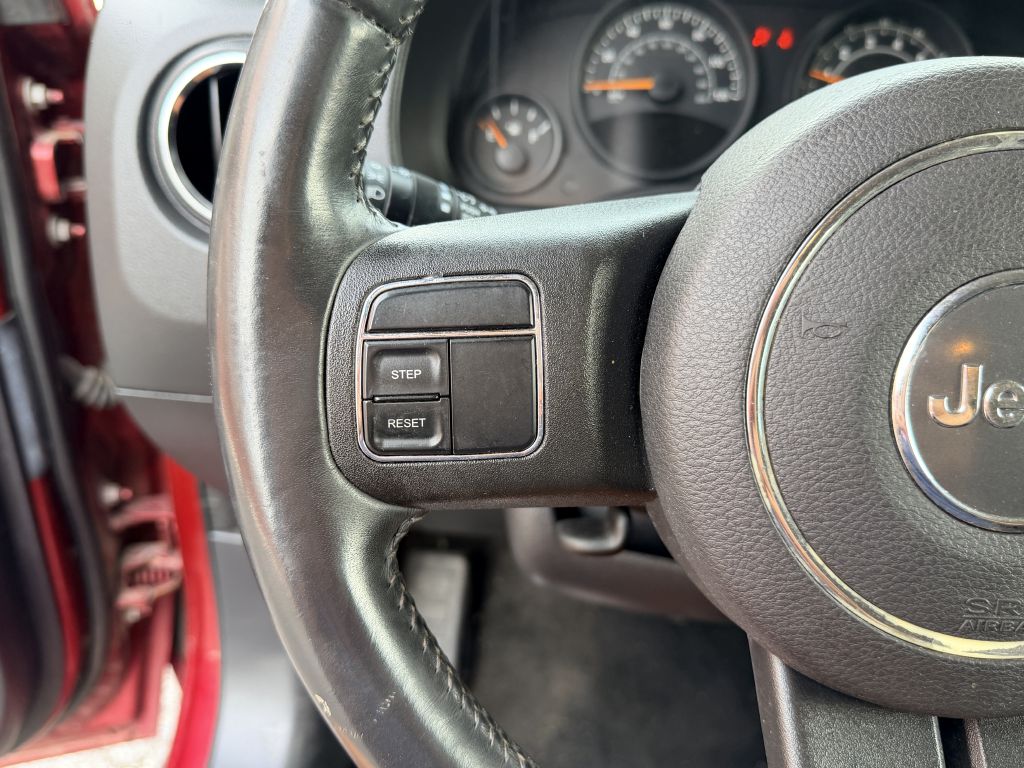 Photo 13 of this JEEP PATRIOT