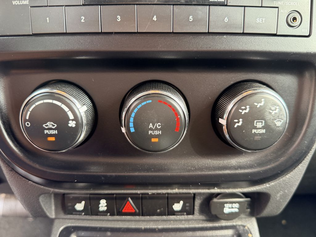 Photo 17 of this JEEP PATRIOT