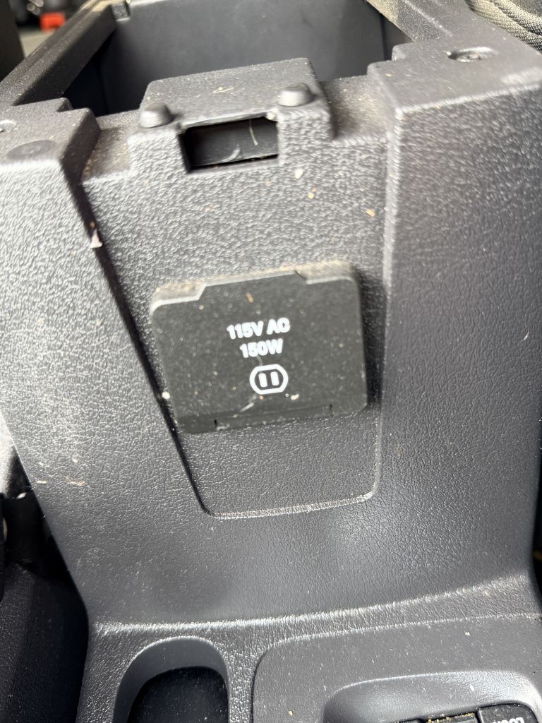Photo 21 of this JEEP PATRIOT