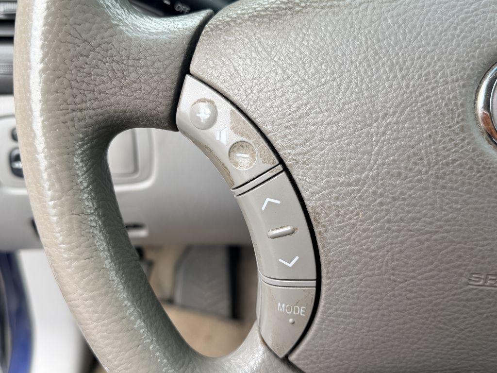 Photo 16 of this TOYOTA SIENNA