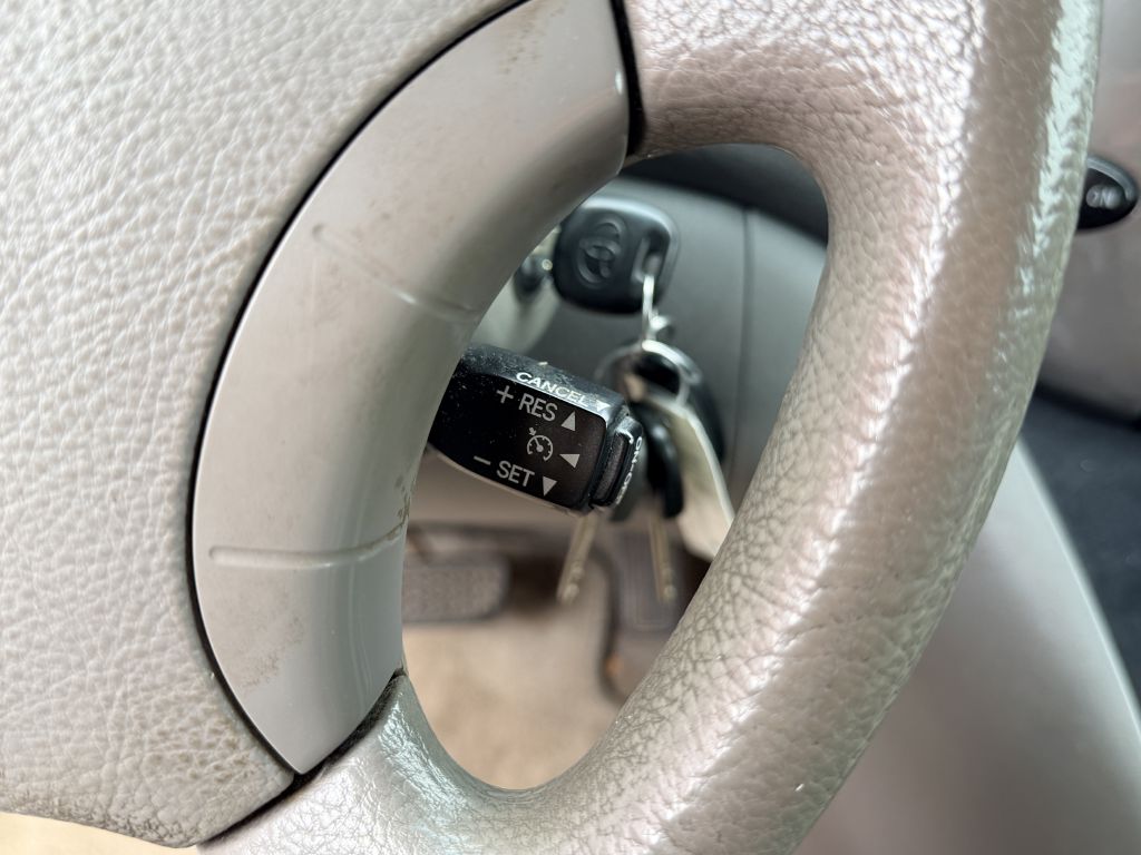 Photo 17 of this TOYOTA SIENNA