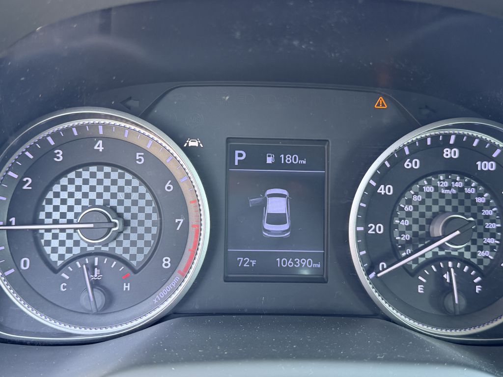 Photo 15 of this HYUNDAI ELANTRA