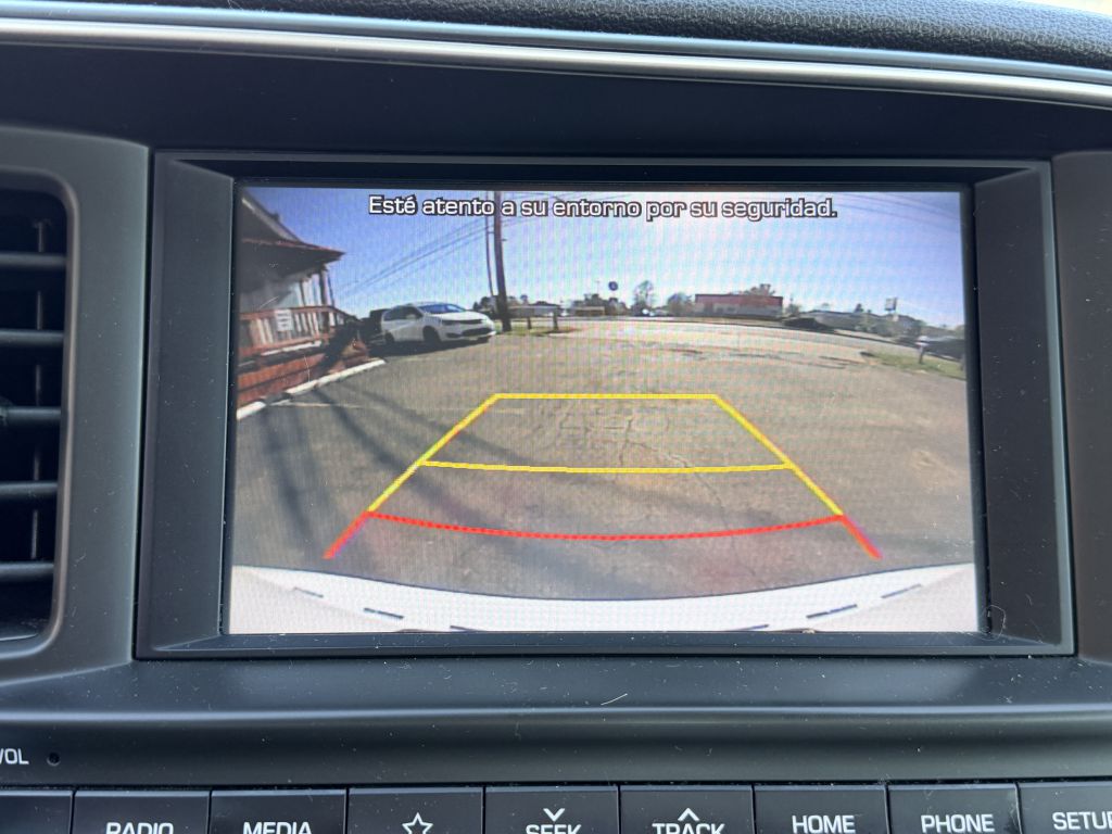 Photo 20 of this HYUNDAI ELANTRA