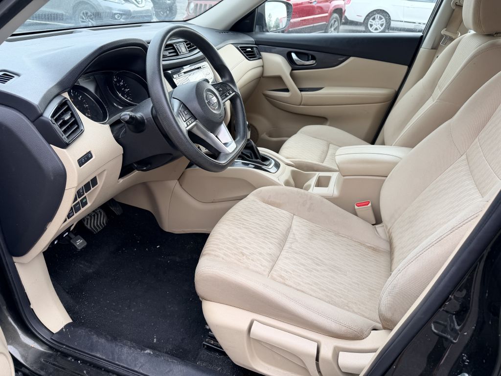Photo 9 of this NISSAN ROGUE