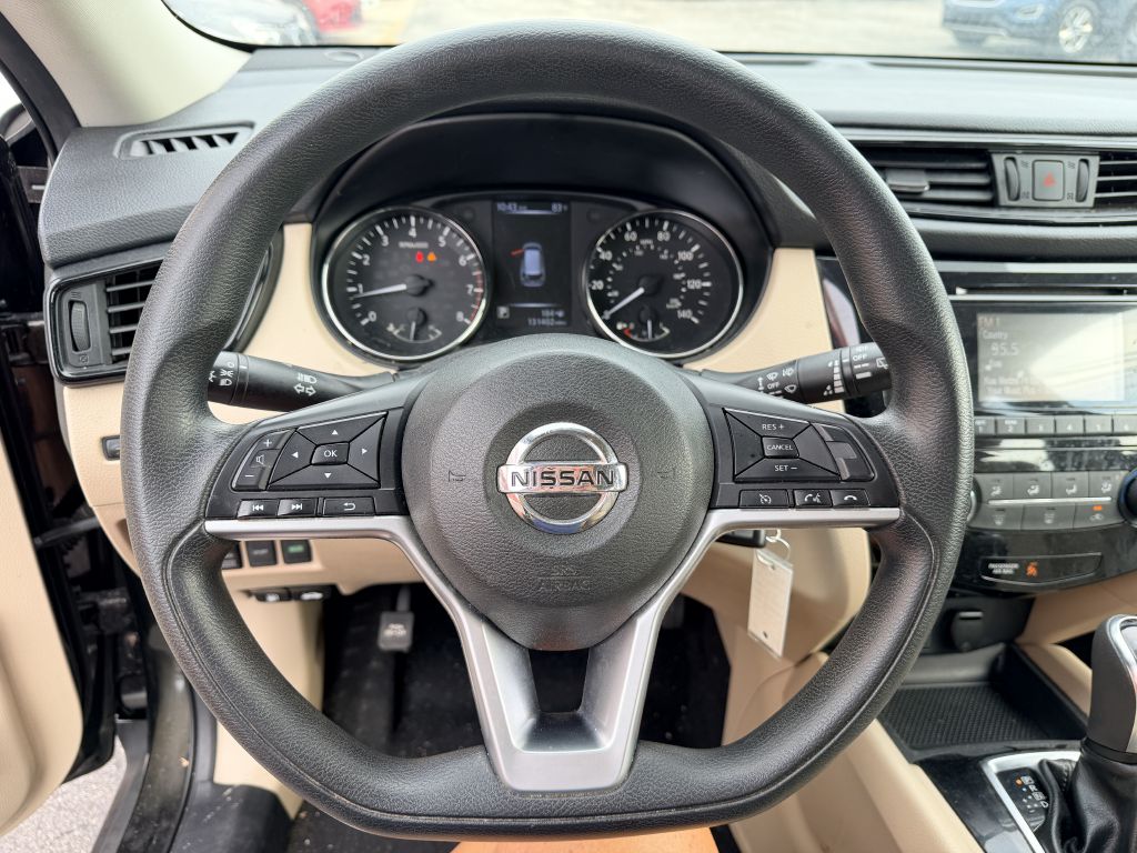 Photo 10 of this NISSAN ROGUE