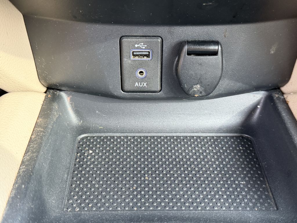 Photo 19 of this NISSAN ROGUE