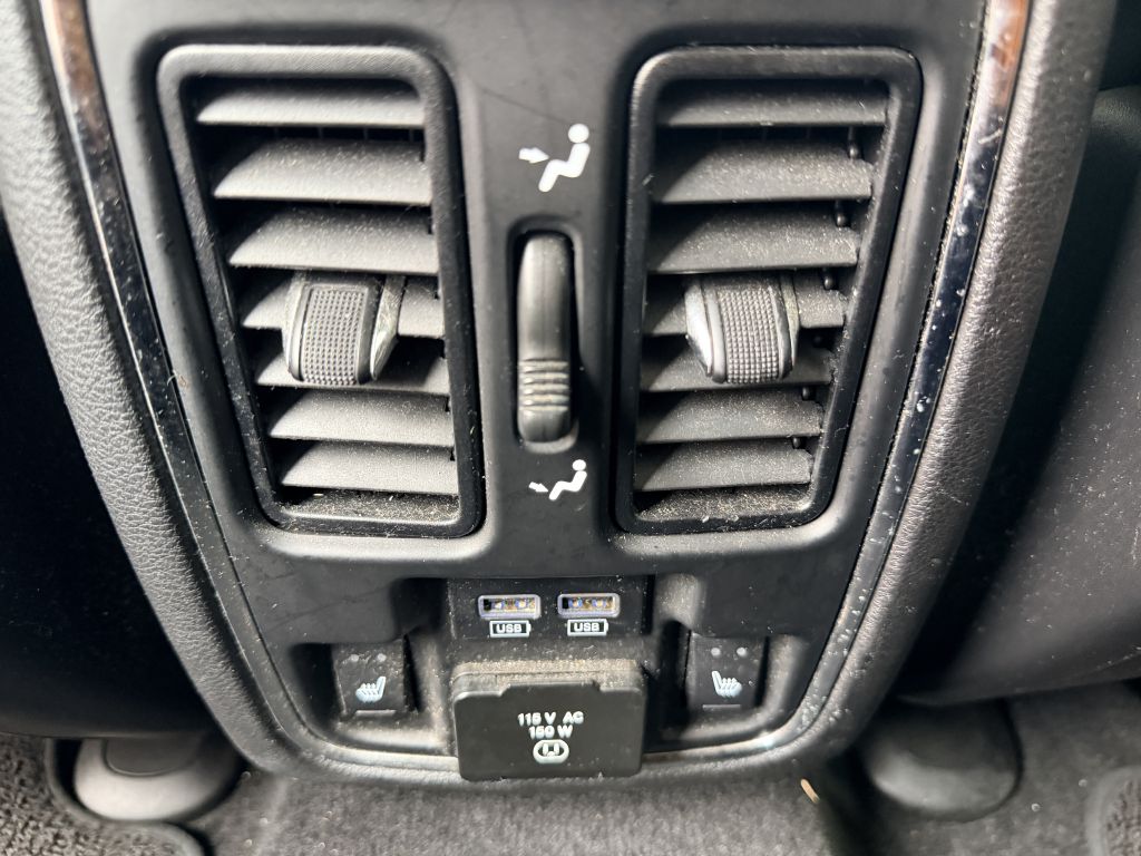 Photo 7 of this JEEP GRAND CHEROKEE