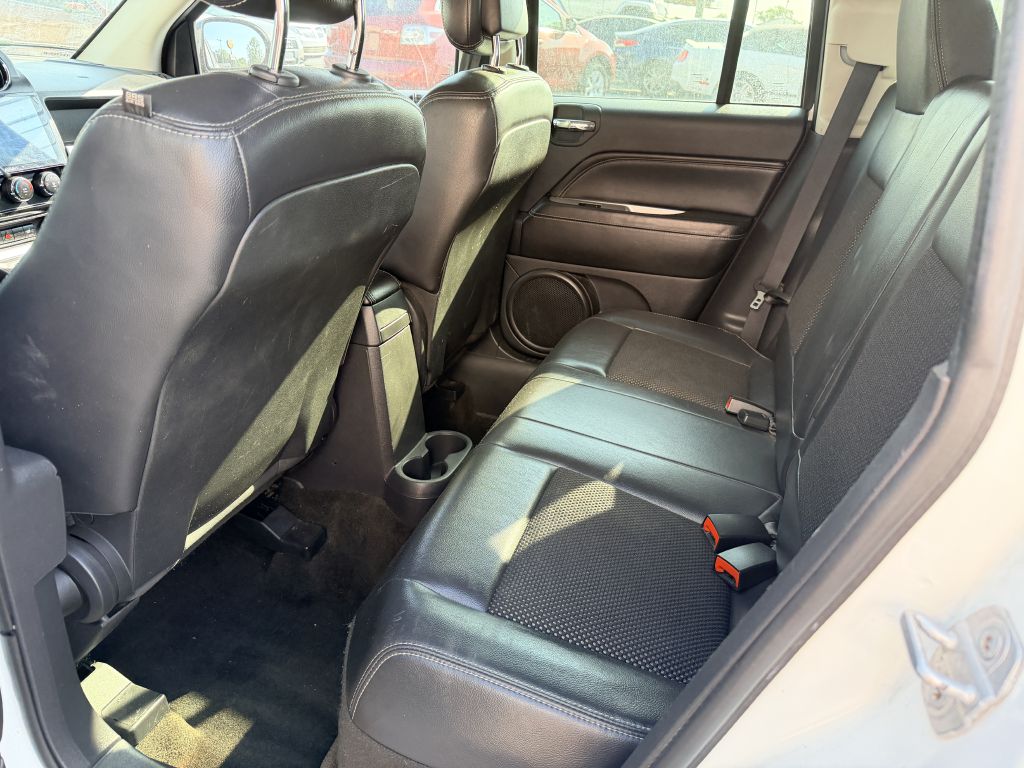 Photo 6 of this JEEP COMPASS