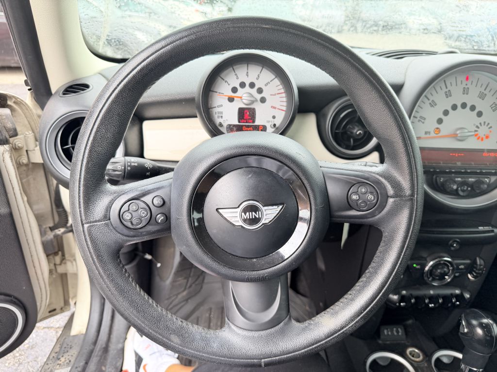 Photo 8 of this MINI HARDTOP