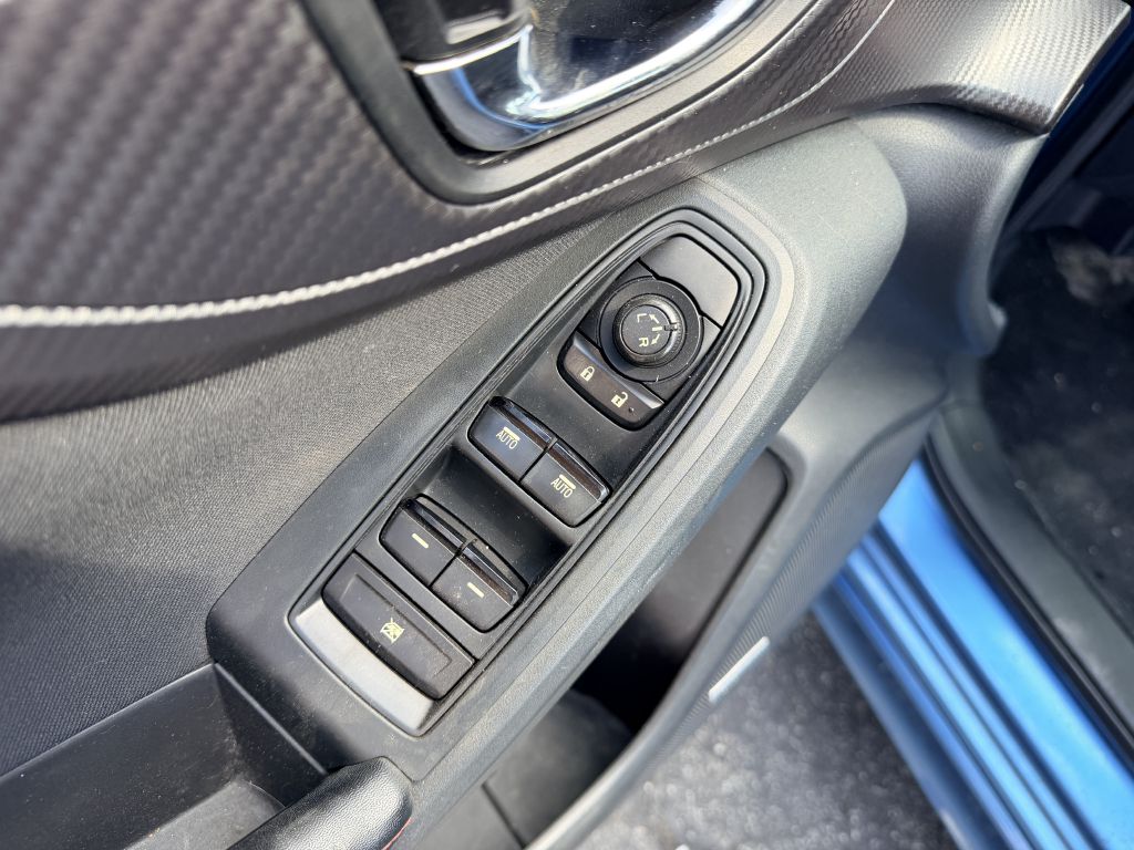 Photo 8 of this SUBARU IMPREZA