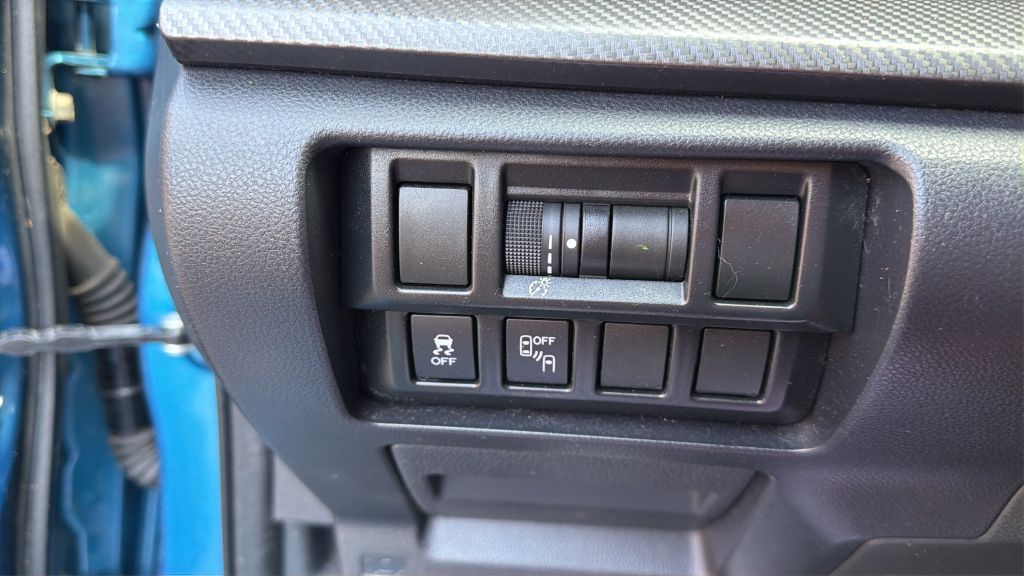 Photo 13 of this SUBARU IMPREZA