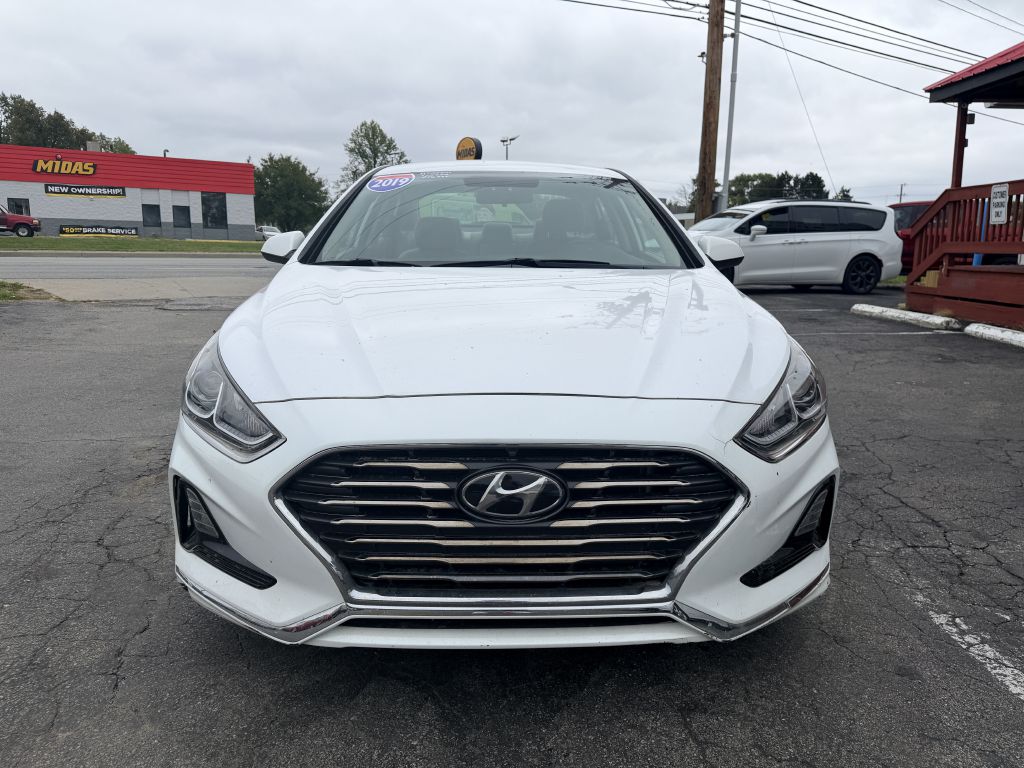 Photo 2 of this HYUNDAI SONATA