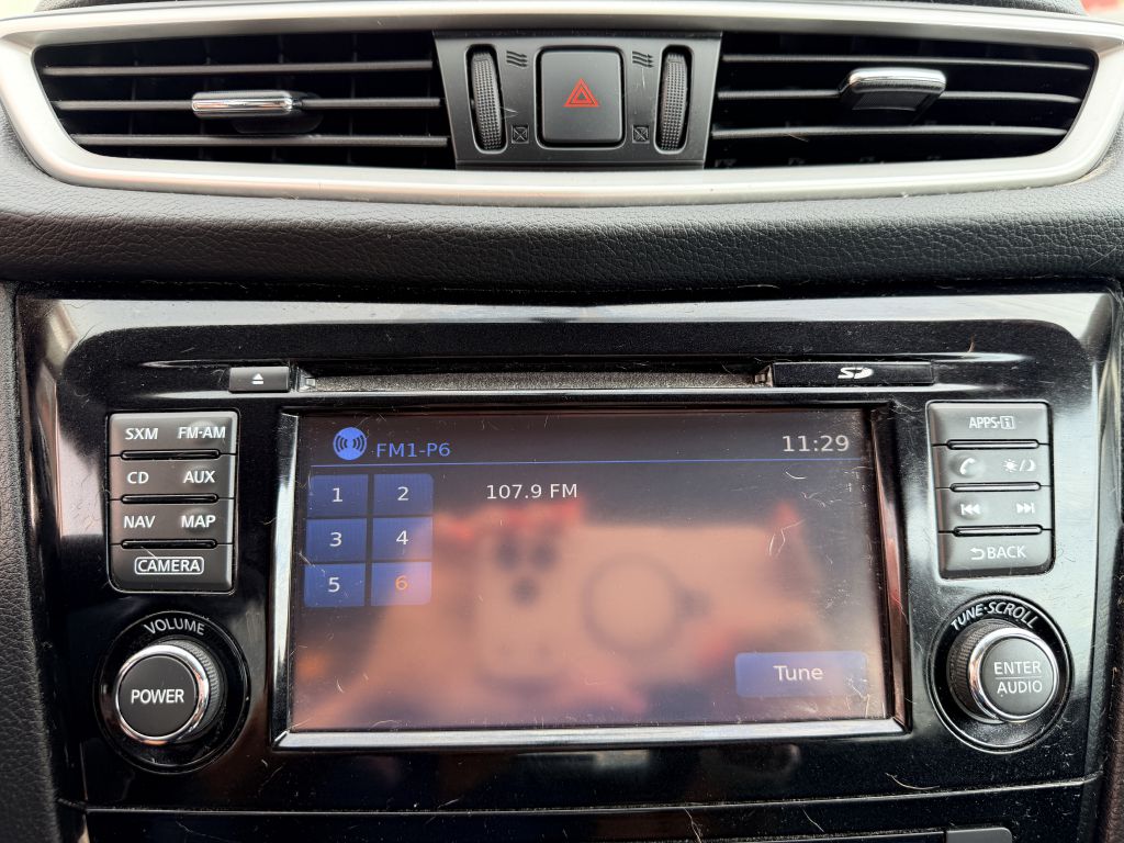 Photo 17 of this NISSAN ROGUE