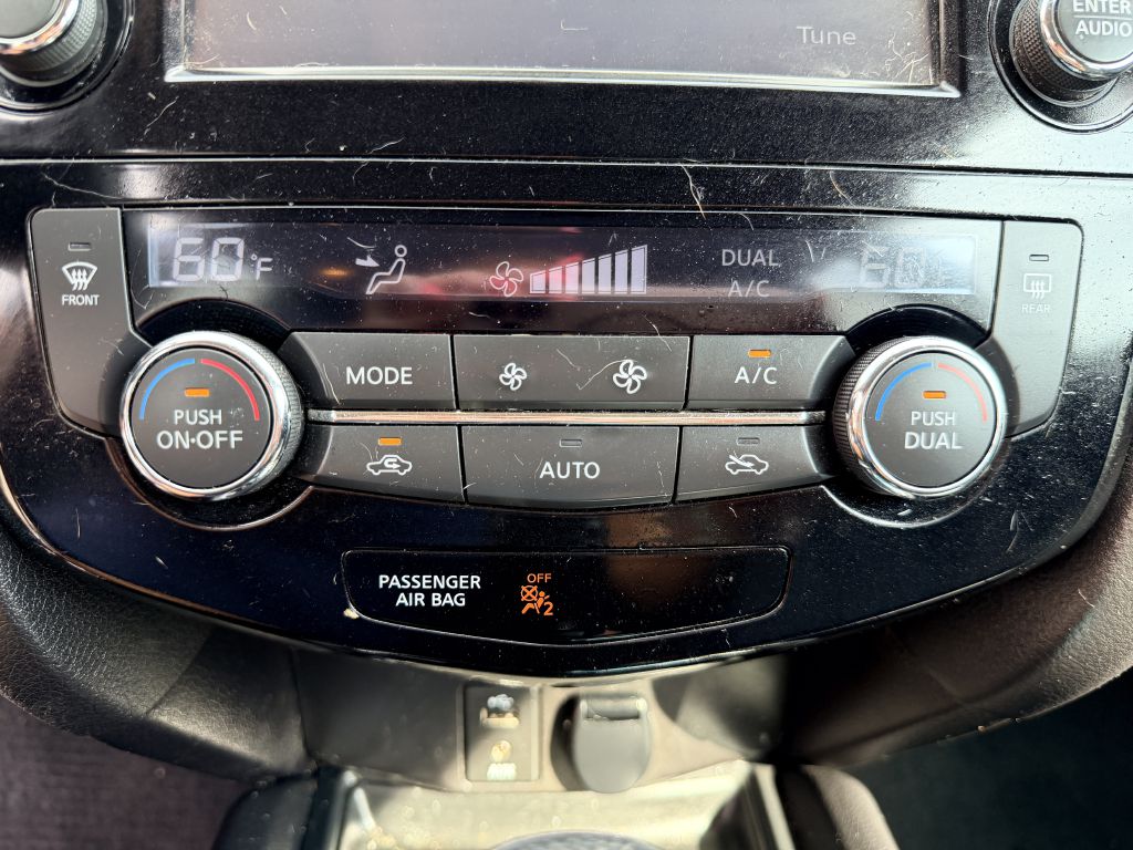 Photo 18 of this NISSAN ROGUE