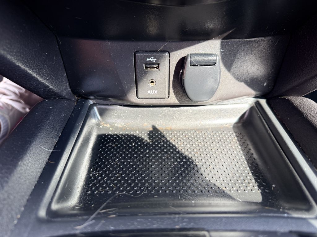 Photo 19 of this NISSAN ROGUE