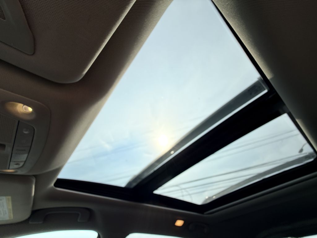 Photo 22 of this NISSAN ROGUE