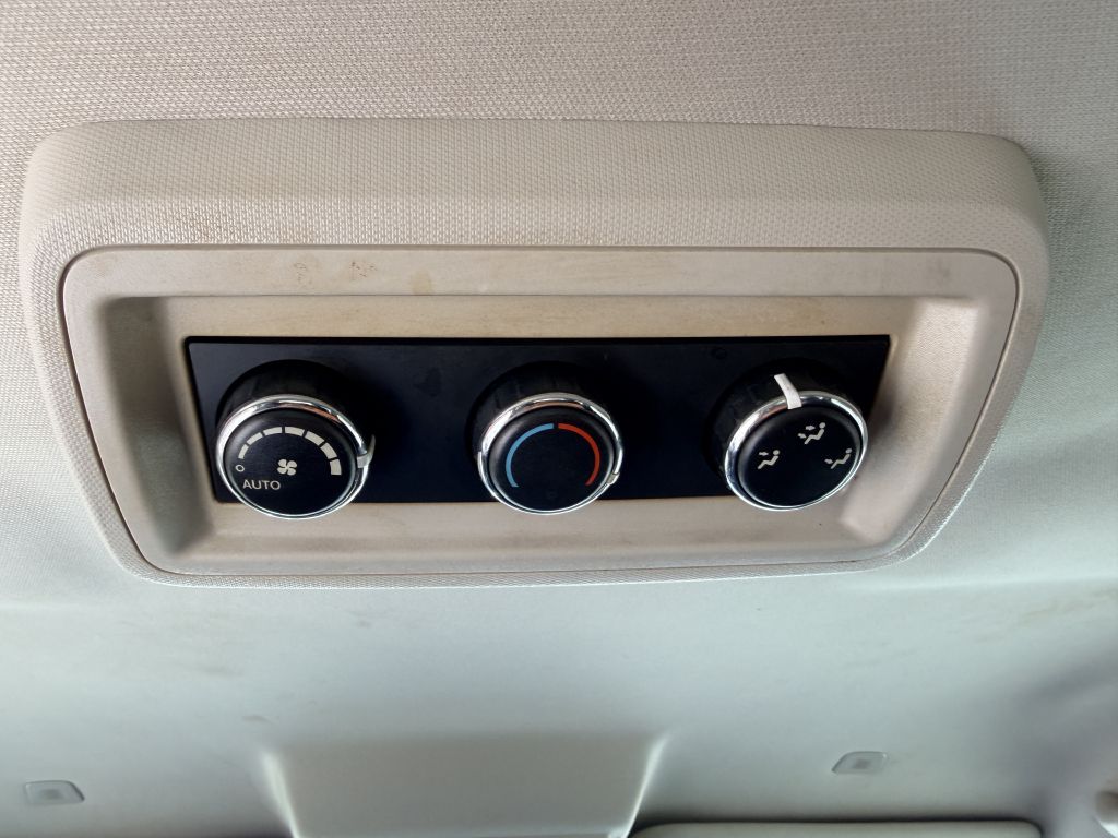 Photo 9 of this DODGE JOURNEY