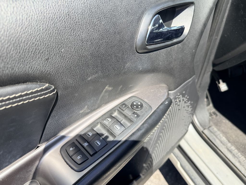Photo 11 of this DODGE JOURNEY