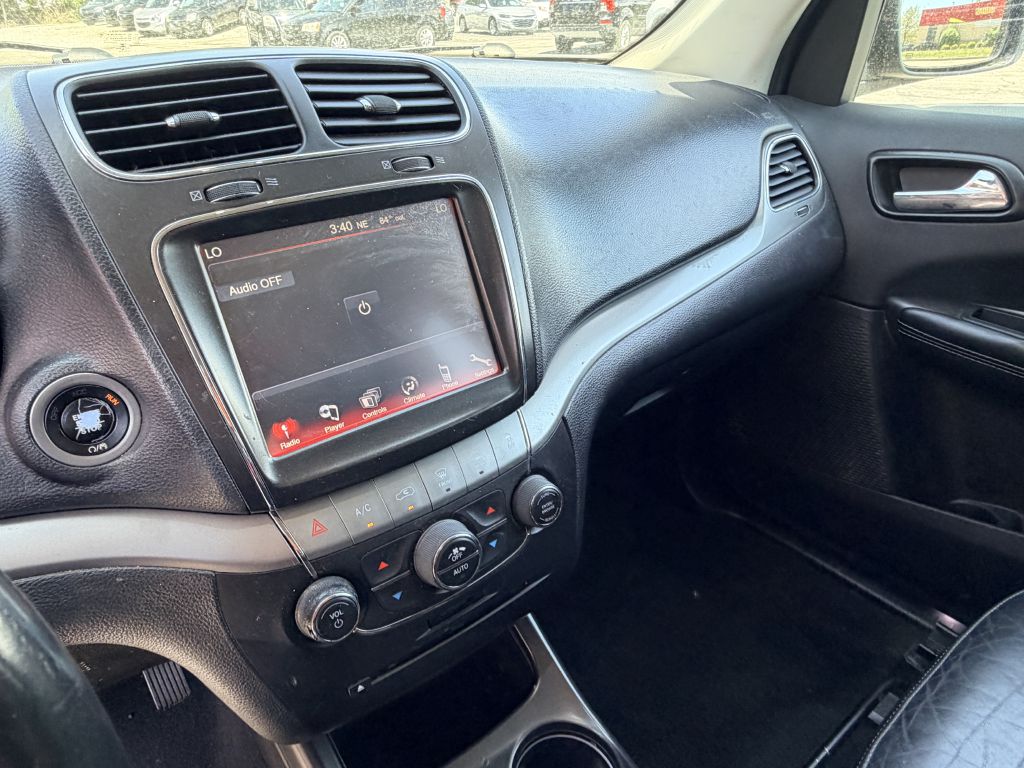 Photo 14 of this DODGE JOURNEY