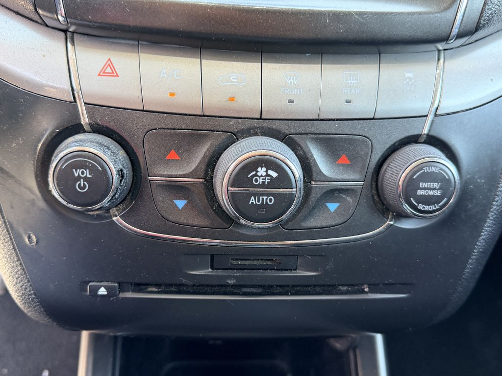 Photo 21 of this DODGE JOURNEY