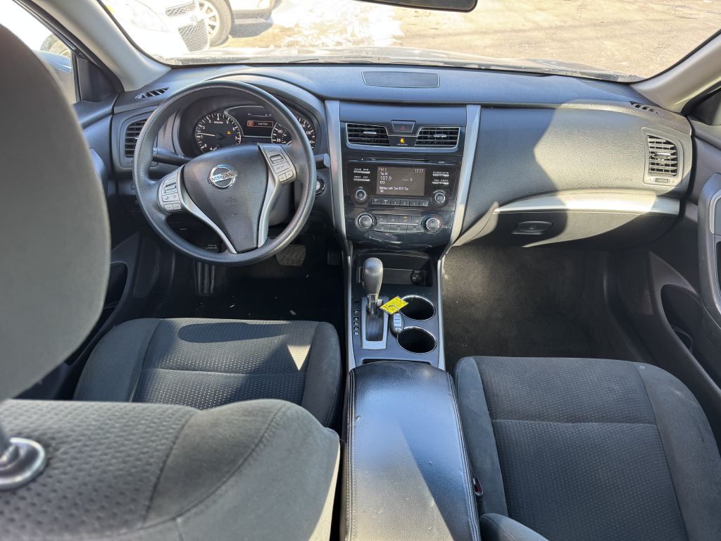 Photo 6 of this NISSAN ALTIMA