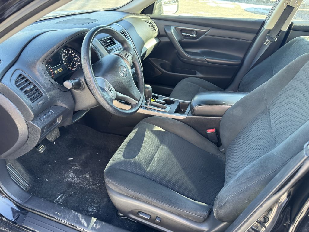 Photo 9 of this NISSAN ALTIMA