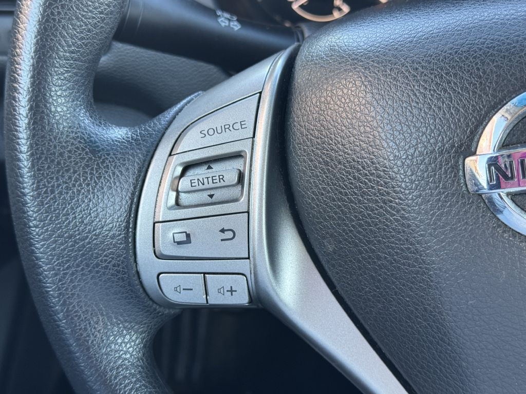 Photo 11 of this NISSAN ALTIMA