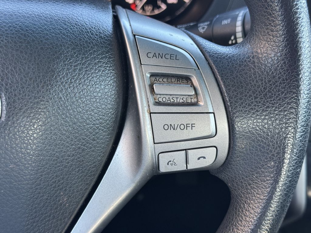 Photo 12 of this NISSAN ALTIMA