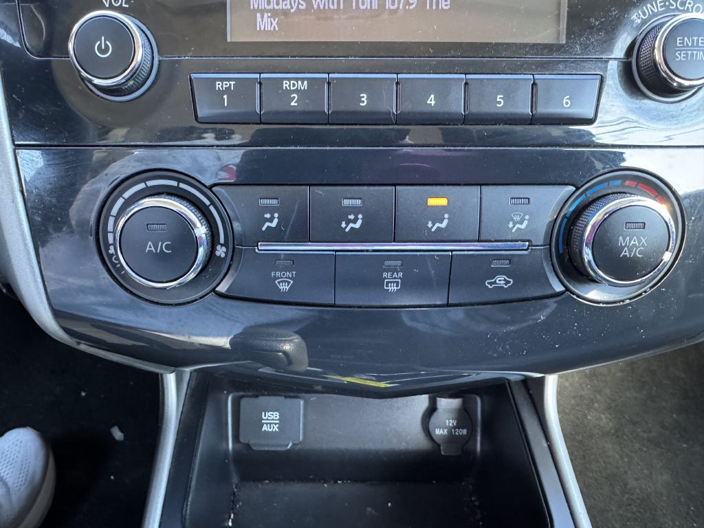 Photo 18 of this NISSAN ALTIMA