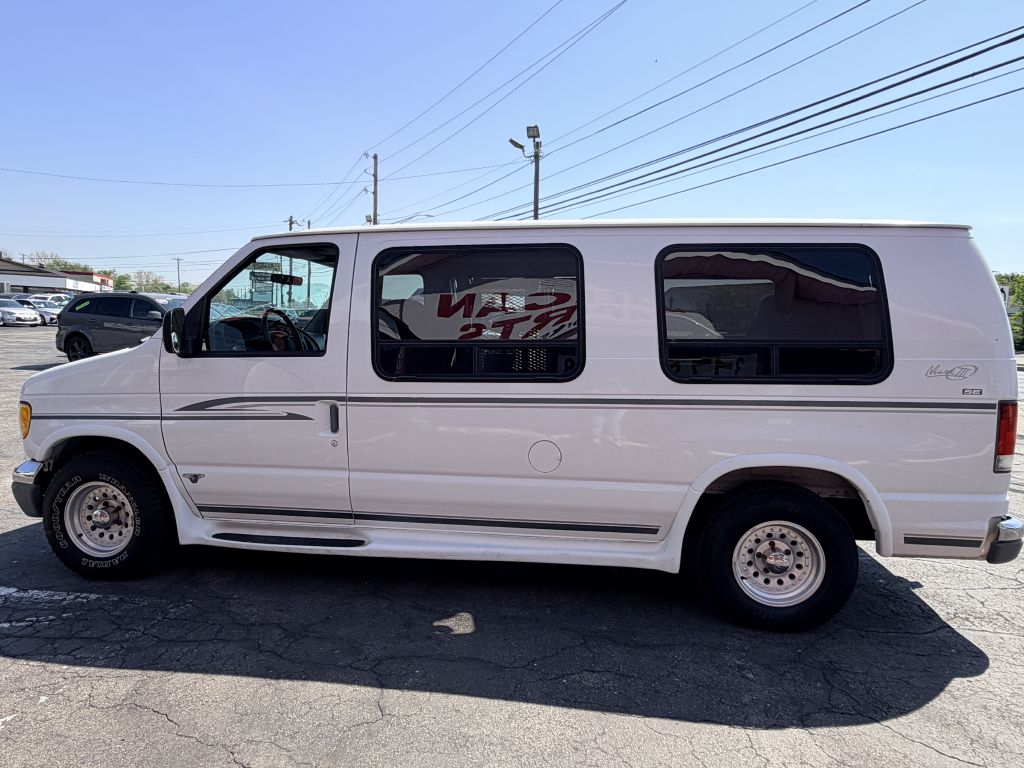 Photo 3 of this FORD ECONOLINE
