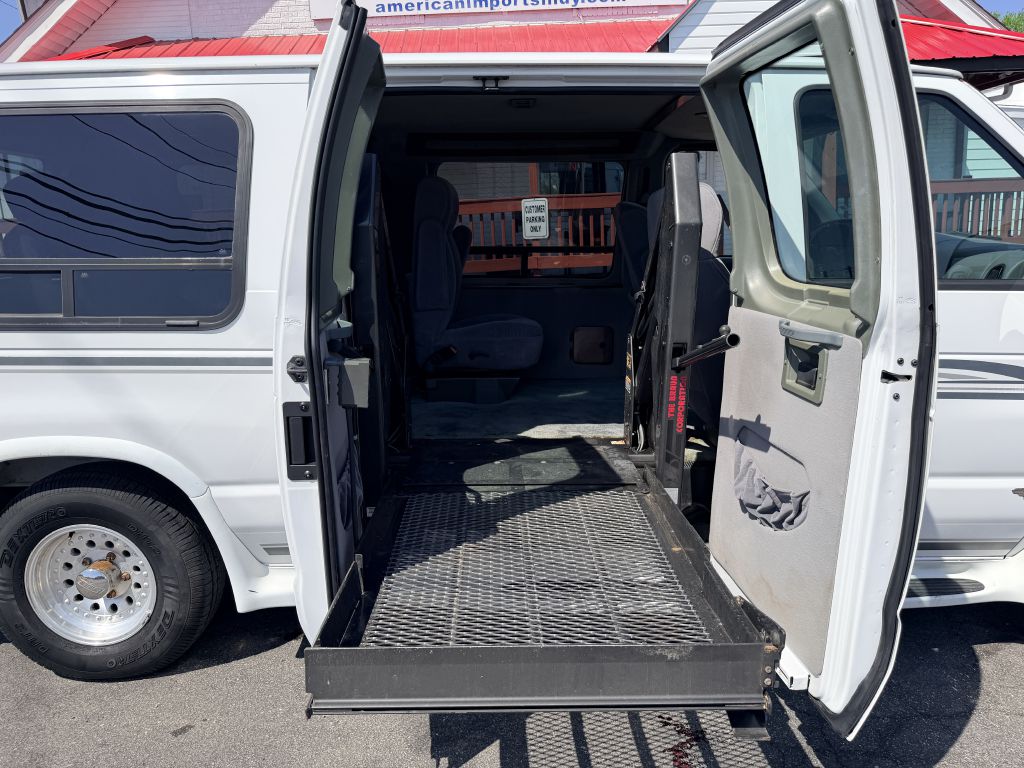 Photo 17 of this FORD ECONOLINE