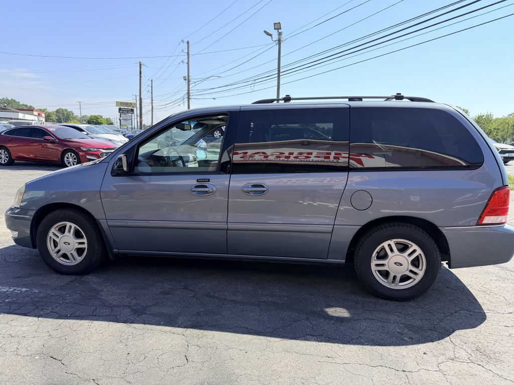 Photo 3 of this FORD FREESTAR