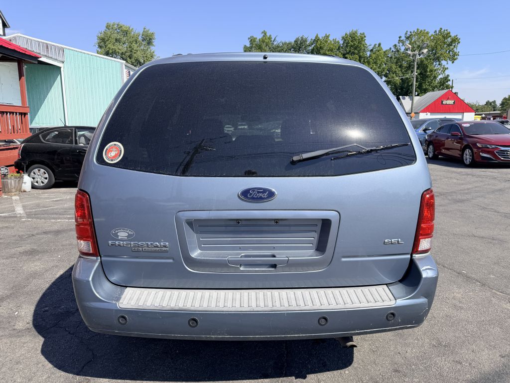 Photo 4 of this FORD FREESTAR