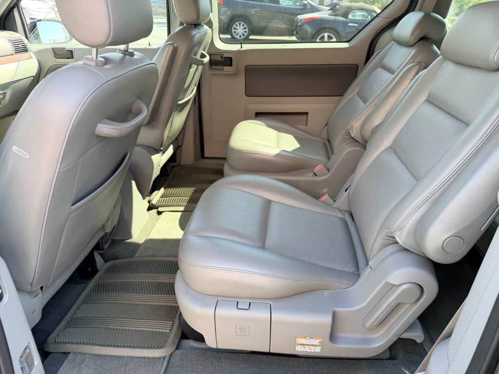 Photo 7 of this FORD FREESTAR