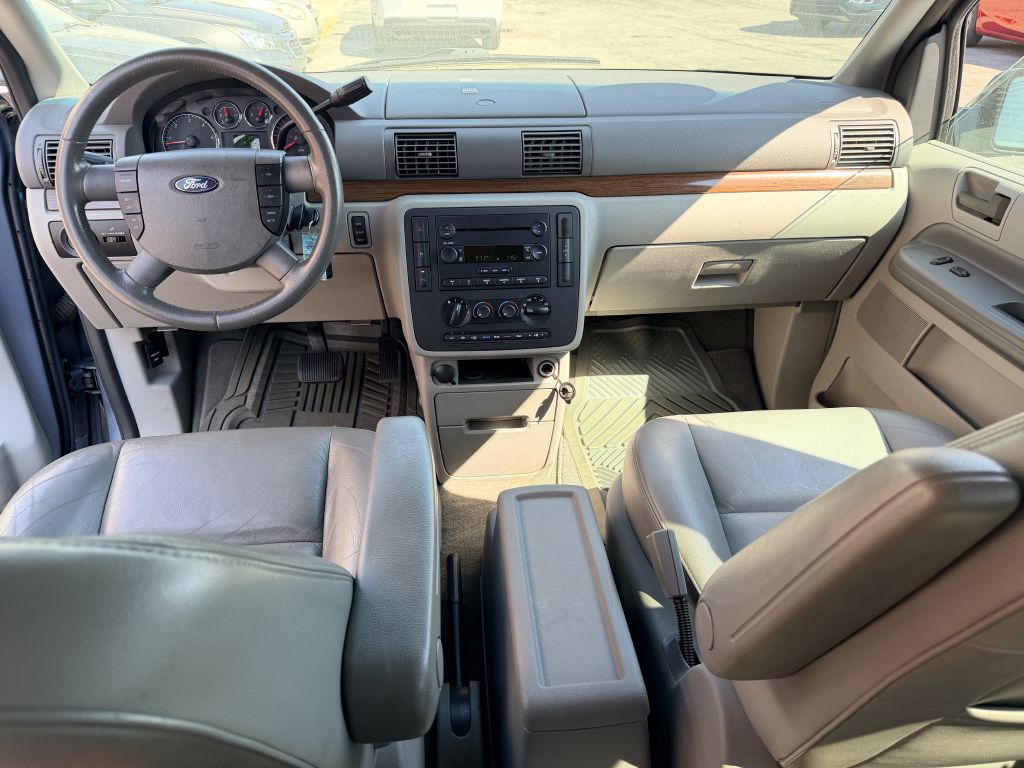 Photo 8 of this FORD FREESTAR