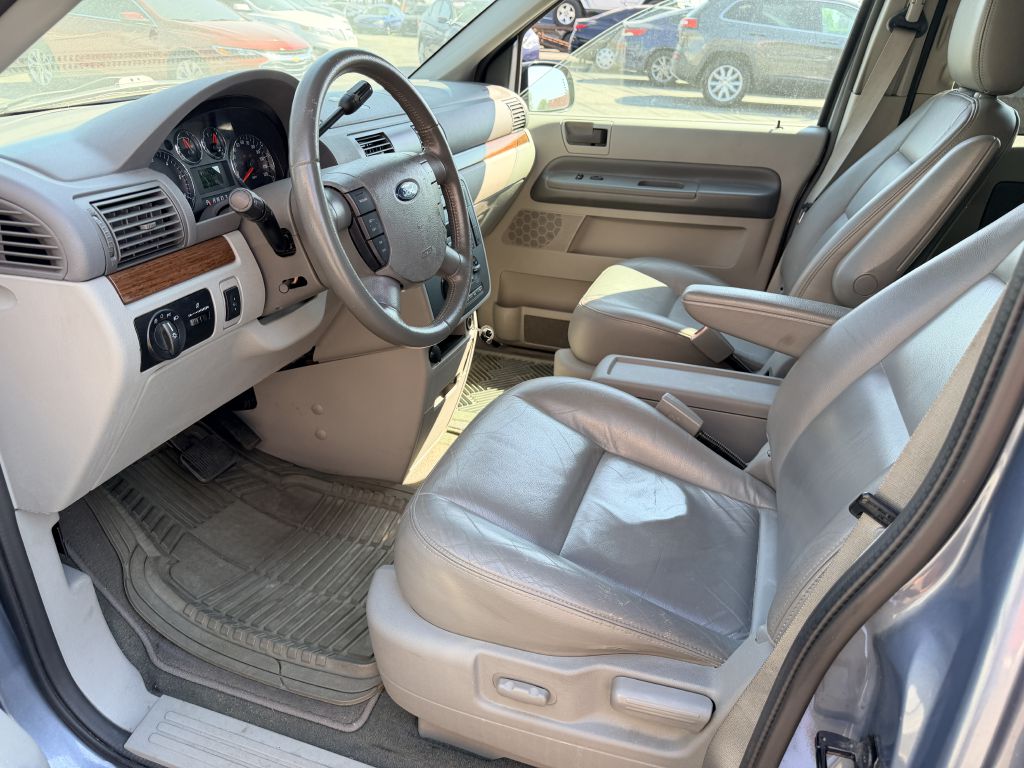 Photo 10 of this FORD FREESTAR