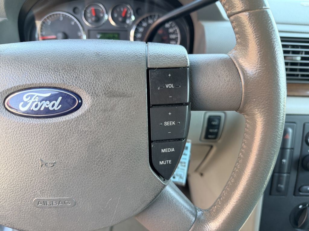 Photo 16 of this FORD FREESTAR