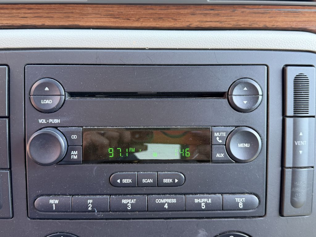 Photo 18 of this FORD FREESTAR