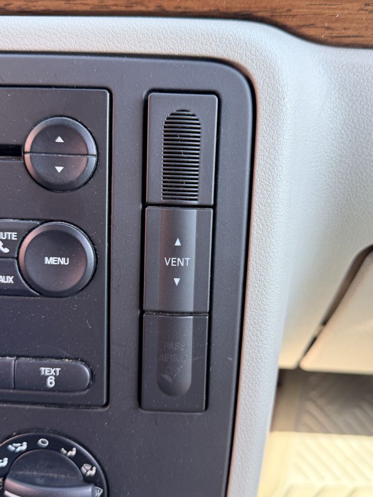 Photo 20 of this FORD FREESTAR