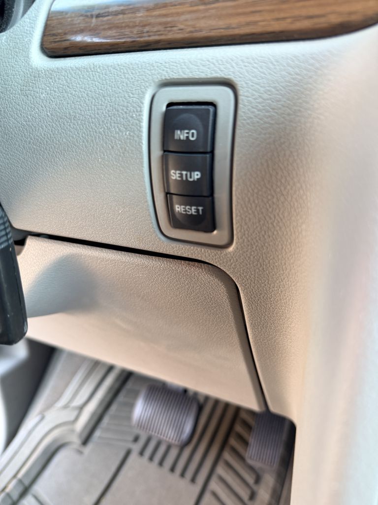 Photo 23 of this FORD FREESTAR