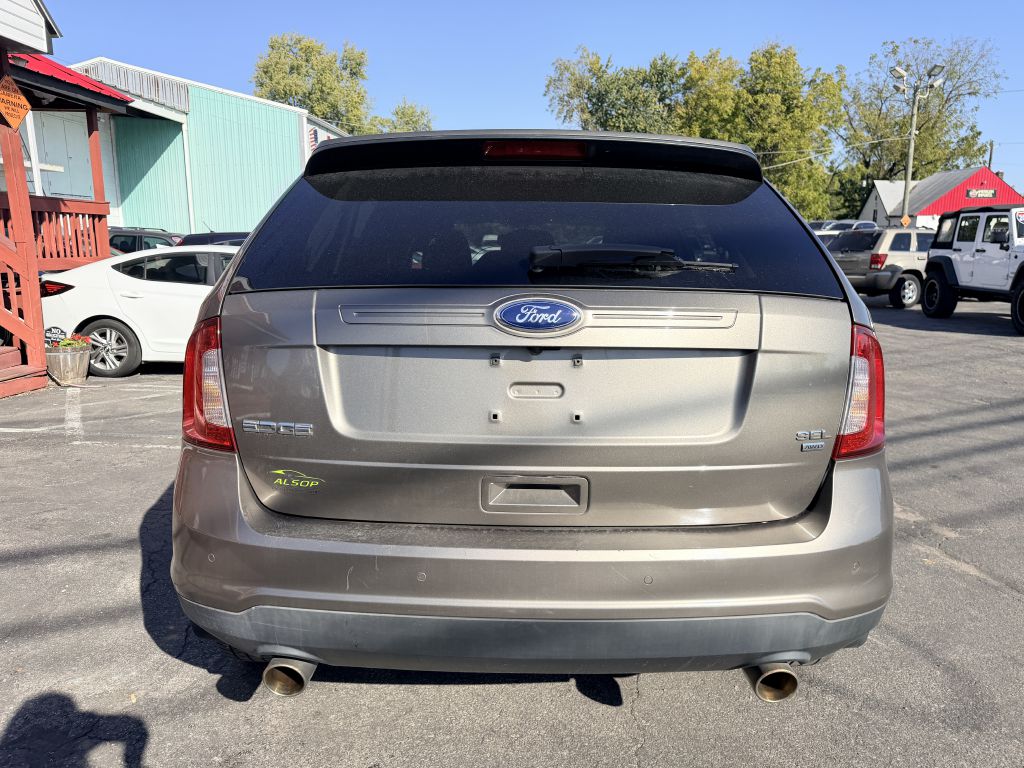 Photo 4 of this FORD EDGE